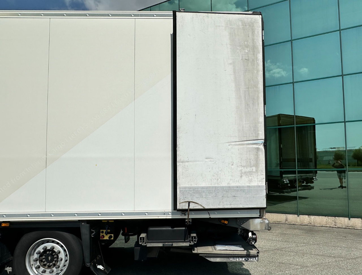 نصف مقطورة مُبرِّدة Schmitz Cargobull SCBS3B Carrier Vector 1550 Tail Lift 275 CM High Inside TOP Condition: صورة 22 نصف مقطورة مُبرِّدة Schmitz Cargobull SCBS3B Carrier Vector 1550 Tail Lift 275 CM High Inside TOP Condition: صورة 22