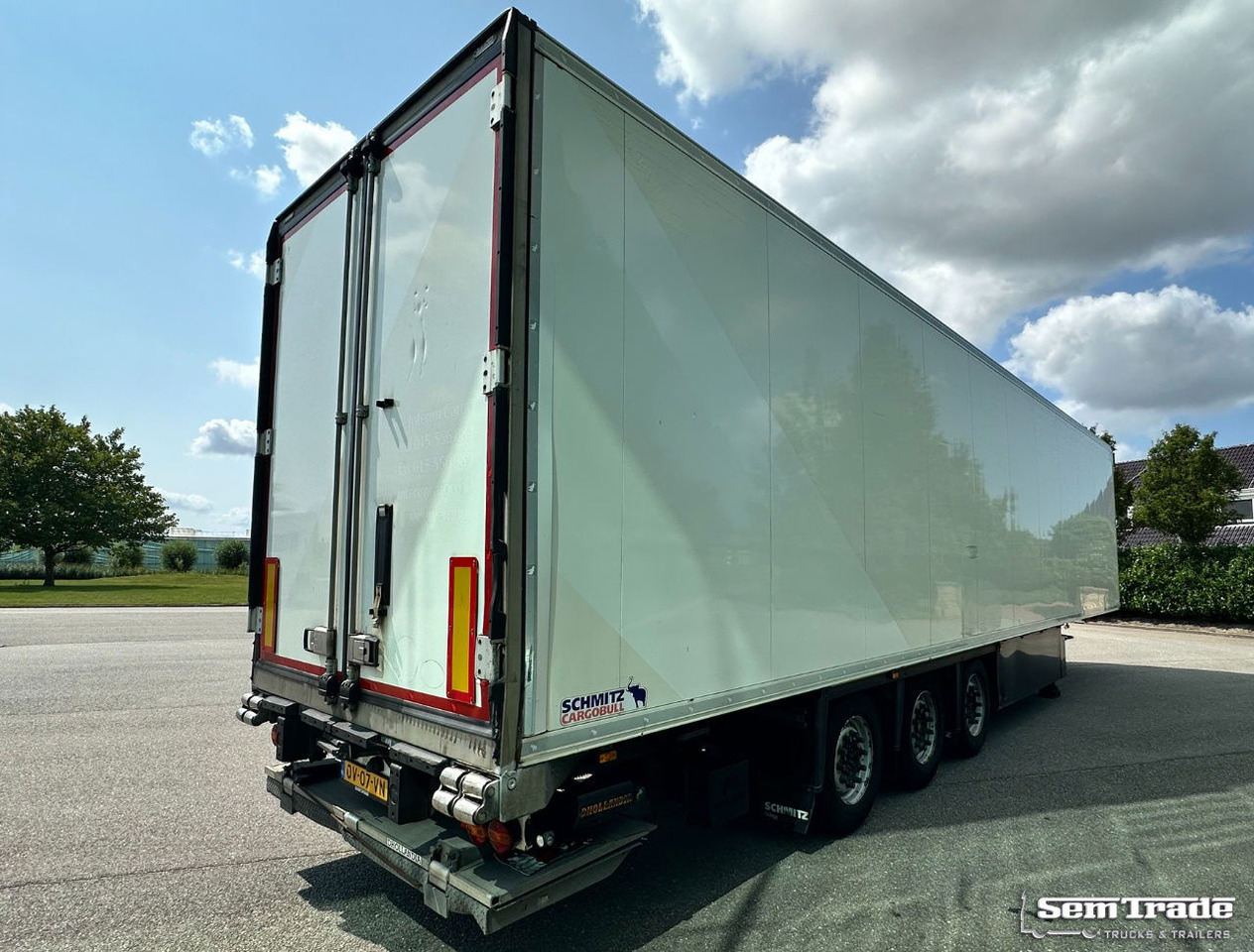 Schmitz Cargobull SCBS3B Carrier Vector 1550 Tail Lift 275 CM High Inside TOP Condition - نصف مقطورة مُبرِّدة: صورة 4 Schmitz Cargobull SCBS3B Carrier Vector 1550 Tail Lift 275 CM High Inside TOP Condition - نصف مقطورة مُبرِّدة: صورة 4