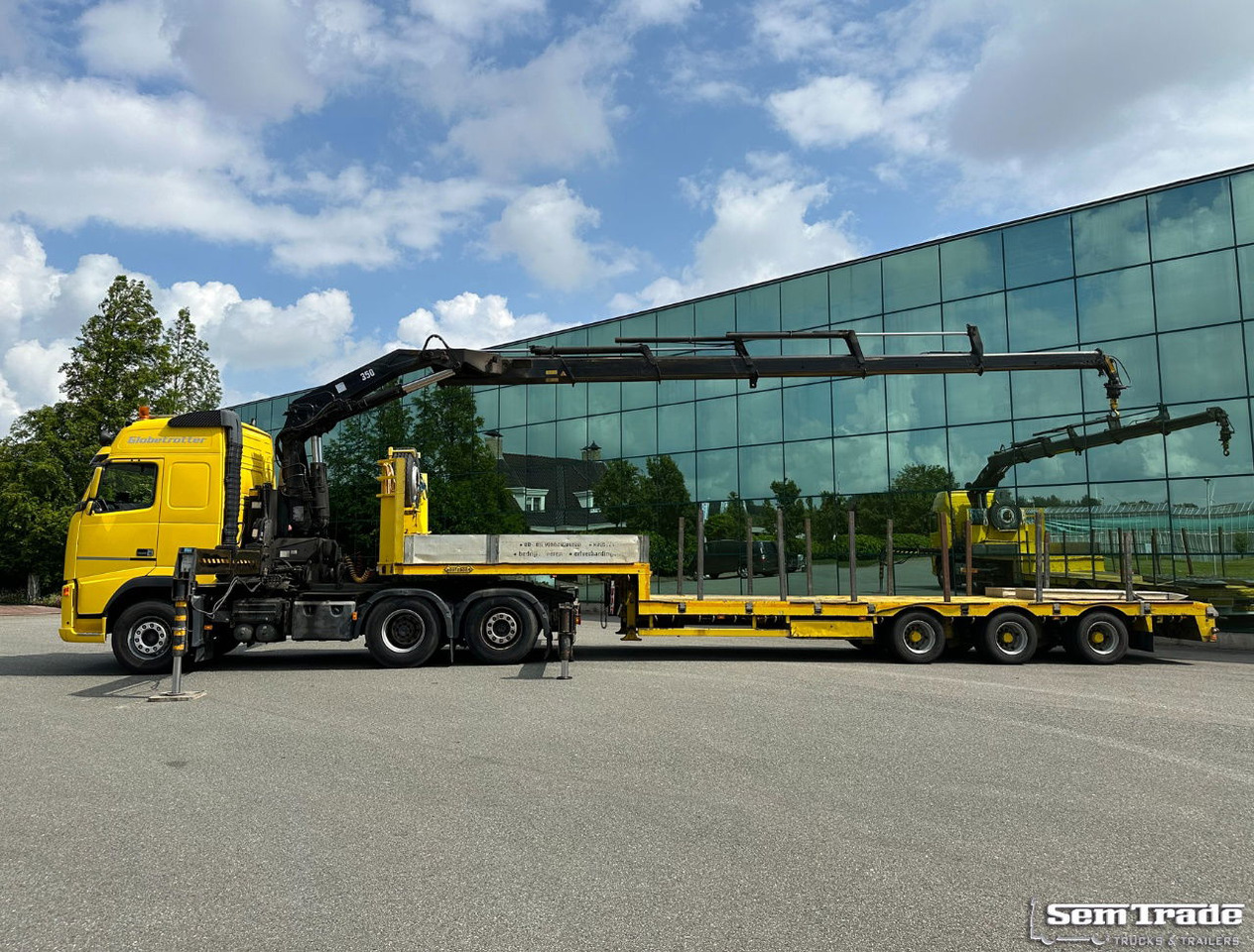 Volvo FH 12.460 Manual Gear 6X2 Euro 3 Only 493.000 KM Hiab 350 - 5 With Nootebo - وحدة جر: صورة 2 Volvo FH 12.460 Manual Gear 6X2 Euro 3 Only 493.000 KM Hiab 350 - 5 With Nootebo - وحدة جر: صورة 2