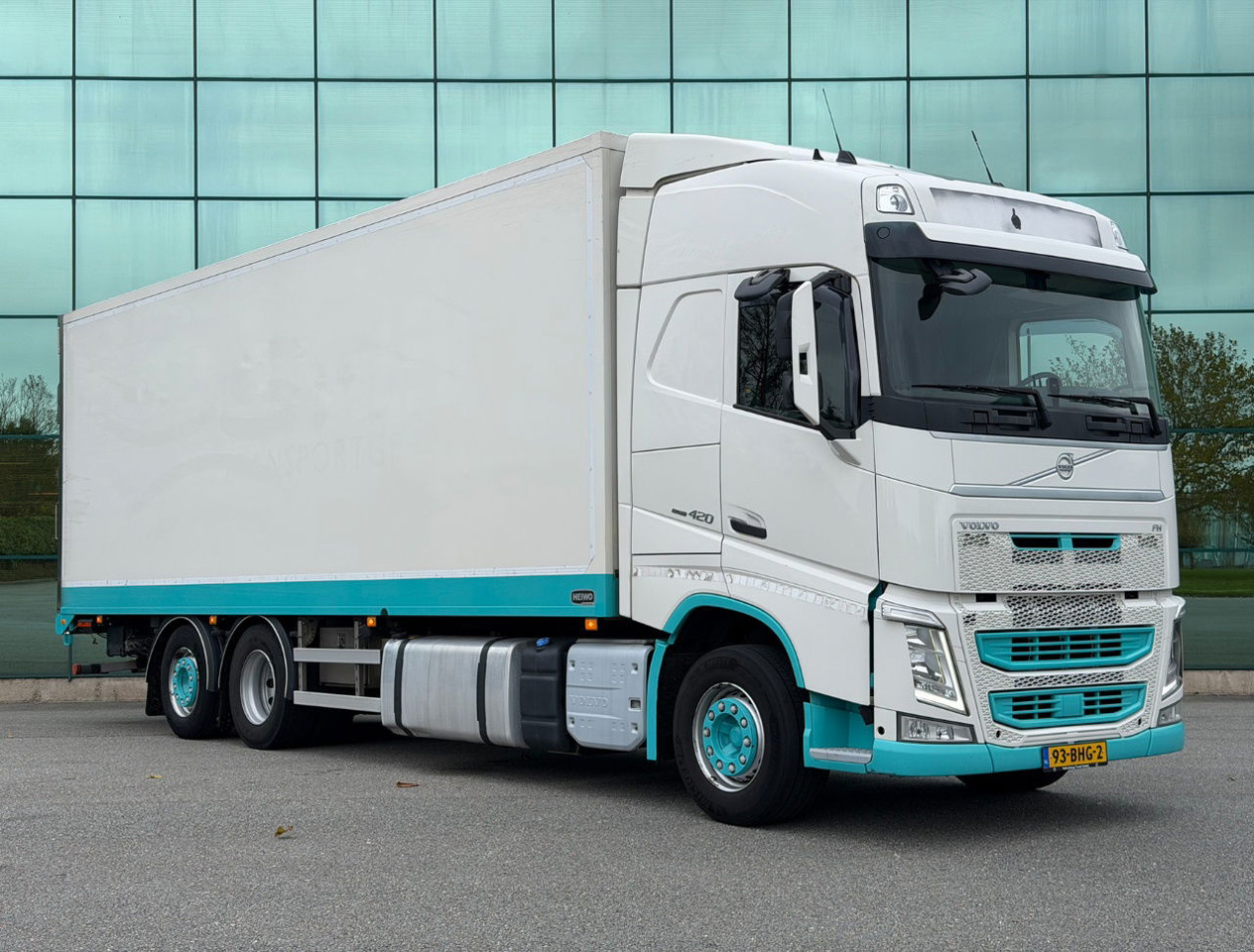 Volvo FH 420 6X2 Globetrotter Heiwo BOX 875 x 250 x 272 CM IN Thermo King T-800 490.000 KM TOP Condition NL Truck - شاحنة الفريزر: صورة 5 Volvo FH 420 6X2 Globetrotter Heiwo BOX 875 x 250 x 272 CM IN Thermo King T-800 490.000 KM TOP Condition NL Truck - شاحنة الفريزر: صورة 5