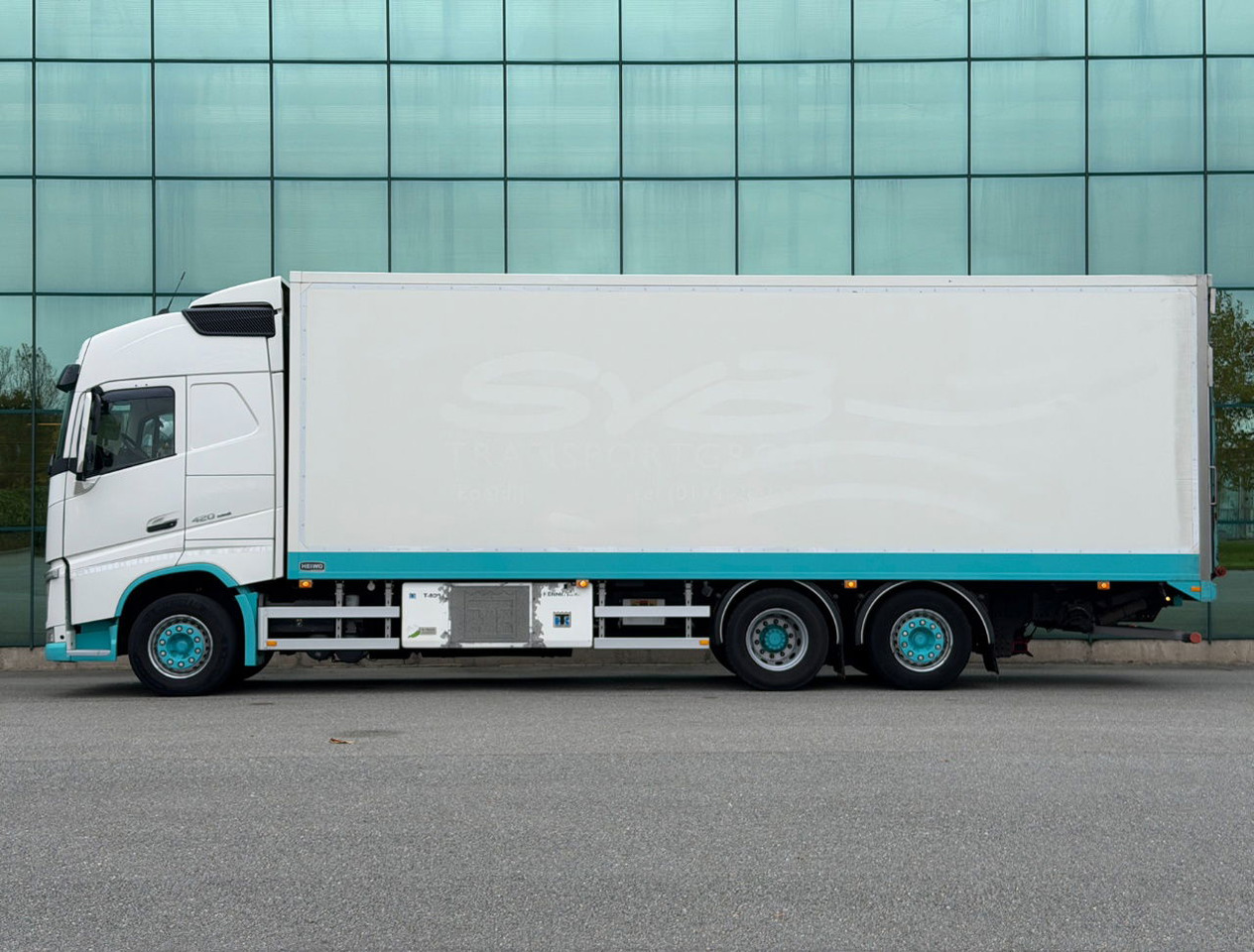 Volvo FH 420 6X2 Globetrotter Heiwo BOX 875 x 250 x 272 CM IN Thermo King T-800 490.000 KM TOP Condition NL Truck - شاحنة الفريزر: صورة 2 Volvo FH 420 6X2 Globetrotter Heiwo BOX 875 x 250 x 272 CM IN Thermo King T-800 490.000 KM TOP Condition NL Truck - شاحنة الفريزر: صورة 2