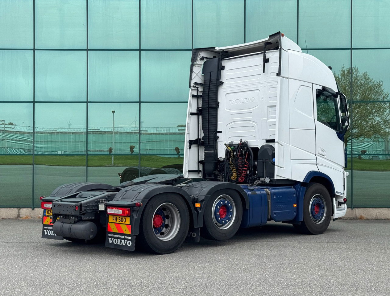 Volvo FH Globetrotter 6X2 701.000 KM Super Condition NL Truck - وحدة جر: صورة 4 Volvo FH Globetrotter 6X2 701.000 KM Super Condition NL Truck - وحدة جر: صورة 4
