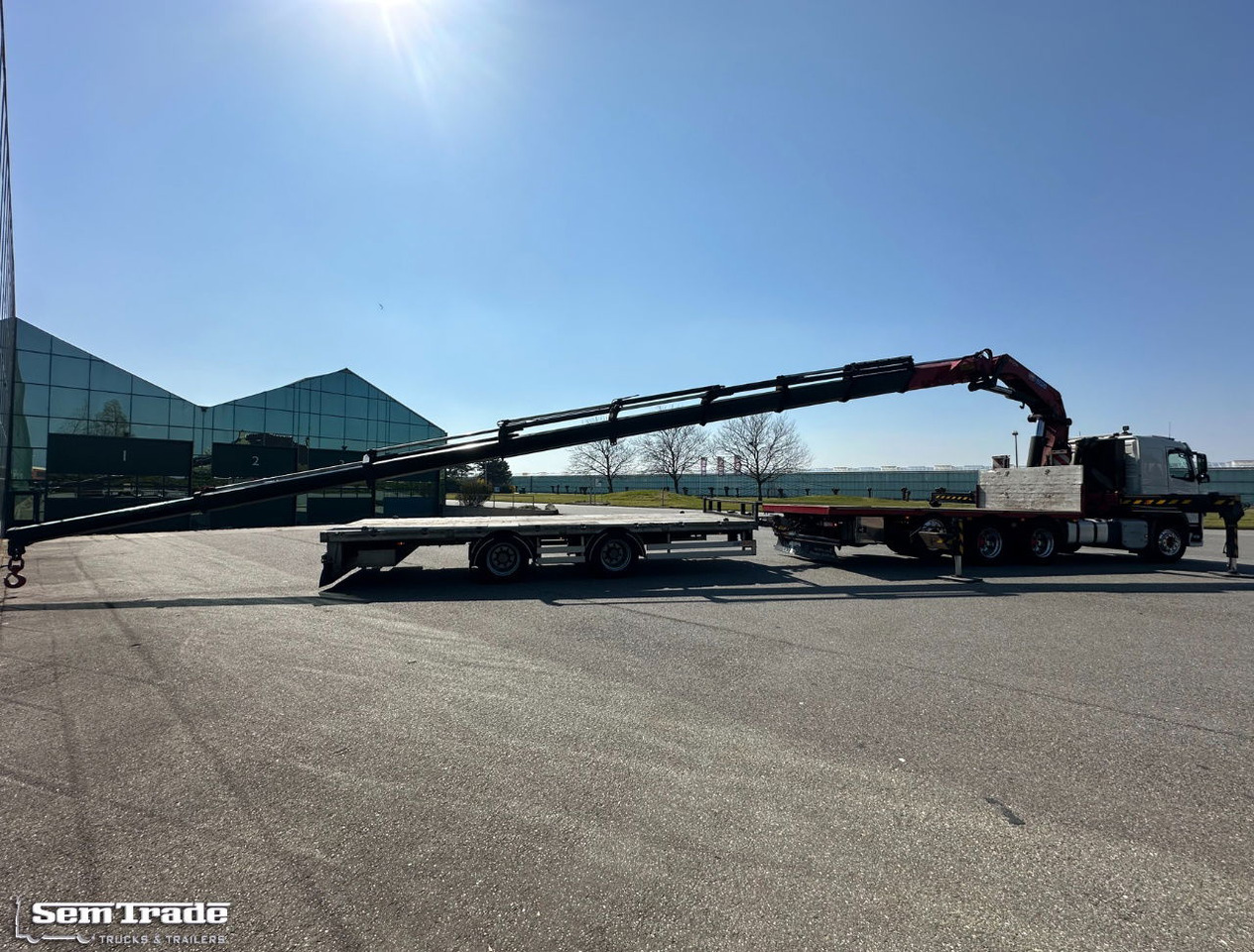 Volvo FMX 540 8X4 HMF 6020 K8 Kraan 231.000 KM + 2023 Sterk Trailer Super Condit - شاحنة كرين: صورة 4 Volvo FMX 540 8X4 HMF 6020 K8 Kraan 231.000 KM + 2023 Sterk Trailer Super Condit - شاحنة كرين: صورة 4