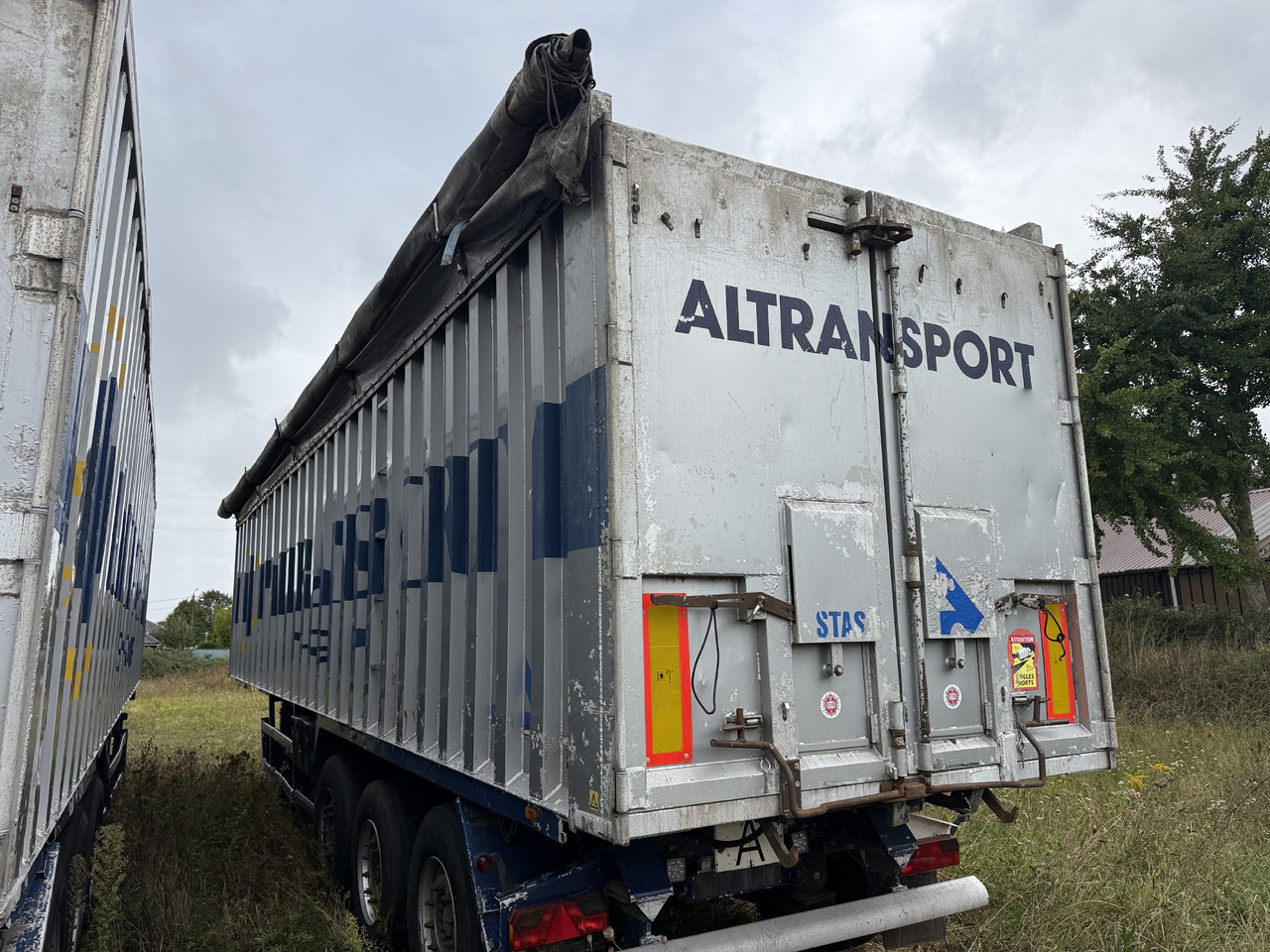 STAS 67m3 ADR classes EX II. FL. OX. AT - قلابة نصف مقطورة نصف مقطورة قلابة: صورة 3 STAS 67m3 ADR classes EX II. FL. OX. AT - قلابة نصف مقطورة نصف مقطورة قلابة: صورة 3