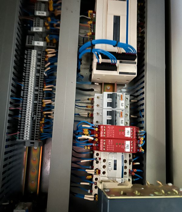 Armoires electriques completes ou nue - معدات صناعية: صورة 4 Armoires electriques completes ou nue - معدات صناعية: صورة 4