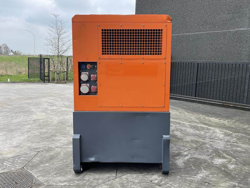 Atlas-Copco QAS 325 VD - مجموعة المولدات: صورة 4 Atlas-Copco QAS 325 VD - مجموعة المولدات: صورة 4