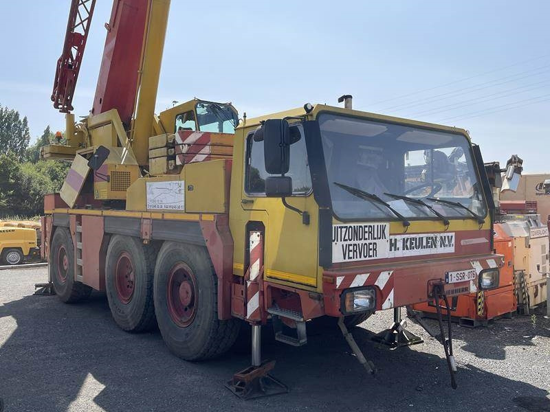 Liebherr LTM 1050 / 1 - رافعة لجميع التضاريس: صورة 1 Liebherr LTM 1050 / 1 - رافعة لجميع التضاريس: صورة 1