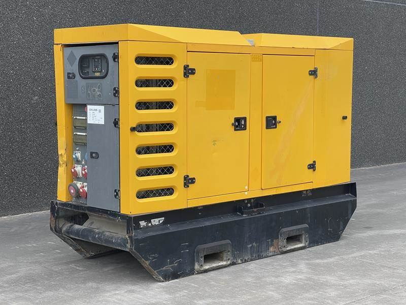 SDMO R 110 C 3 - مجموعة المولدات: صورة 1 SDMO R 110 C 3 - مجموعة المولدات: صورة 1