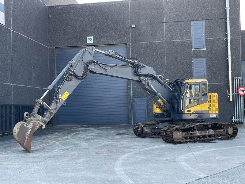 Volvo ECR 235 DL - حفار زحاف: صورة 1 Volvo ECR 235 DL - حفار زحاف: صورة 1