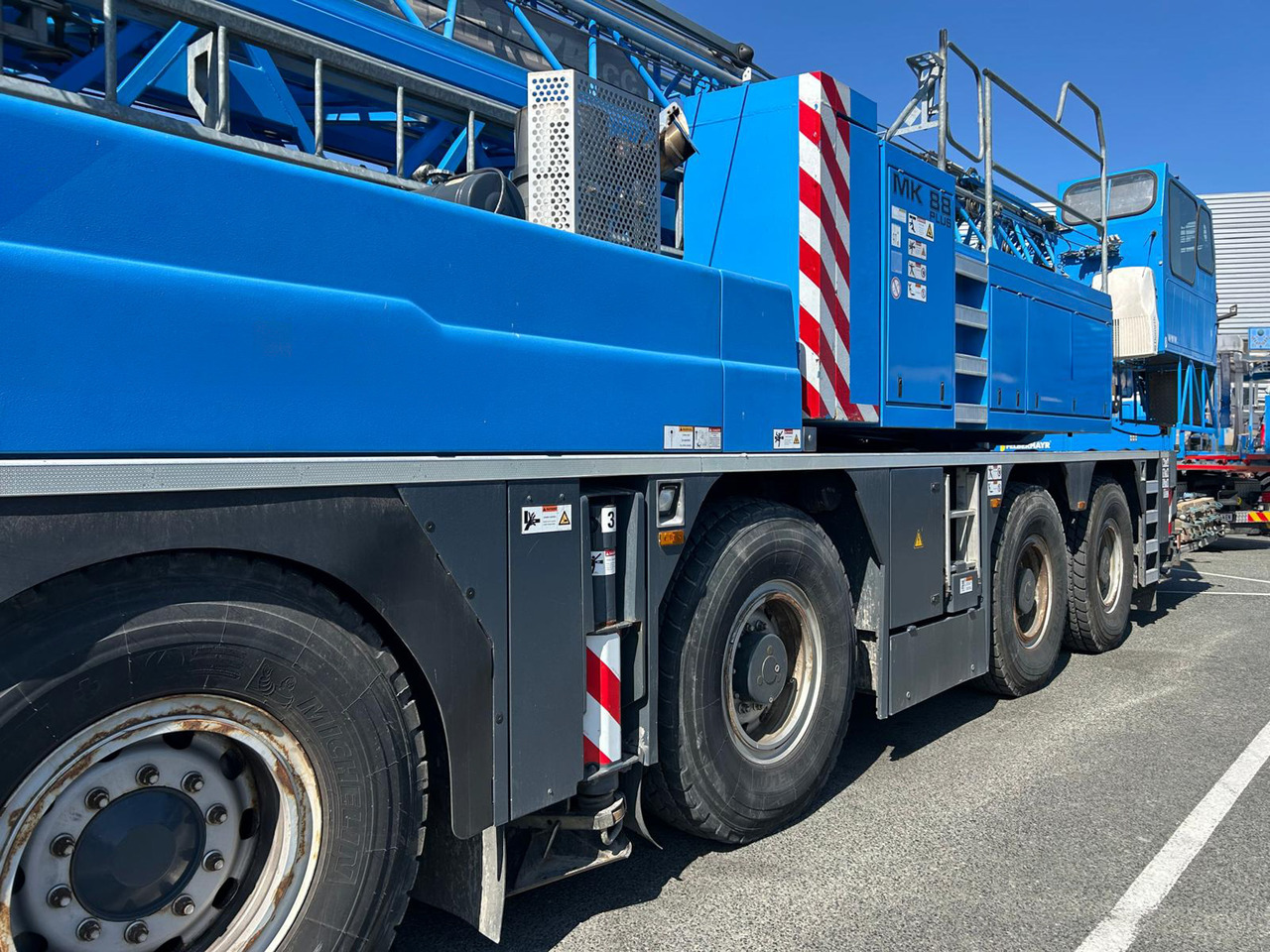 Liebherr MK 88 Plus - موبايل كرين: صورة 2 Liebherr MK 88 Plus - موبايل كرين: صورة 2