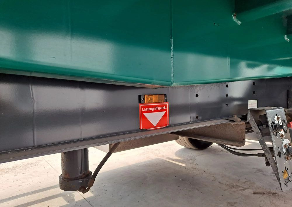 Kempf Wywrot do przewozu zrebek i drzewa przyczepa - مقطورة قلاب: صورة 1 Kempf Wywrot do przewozu zrebek i drzewa przyczepa - مقطورة قلاب: صورة 1