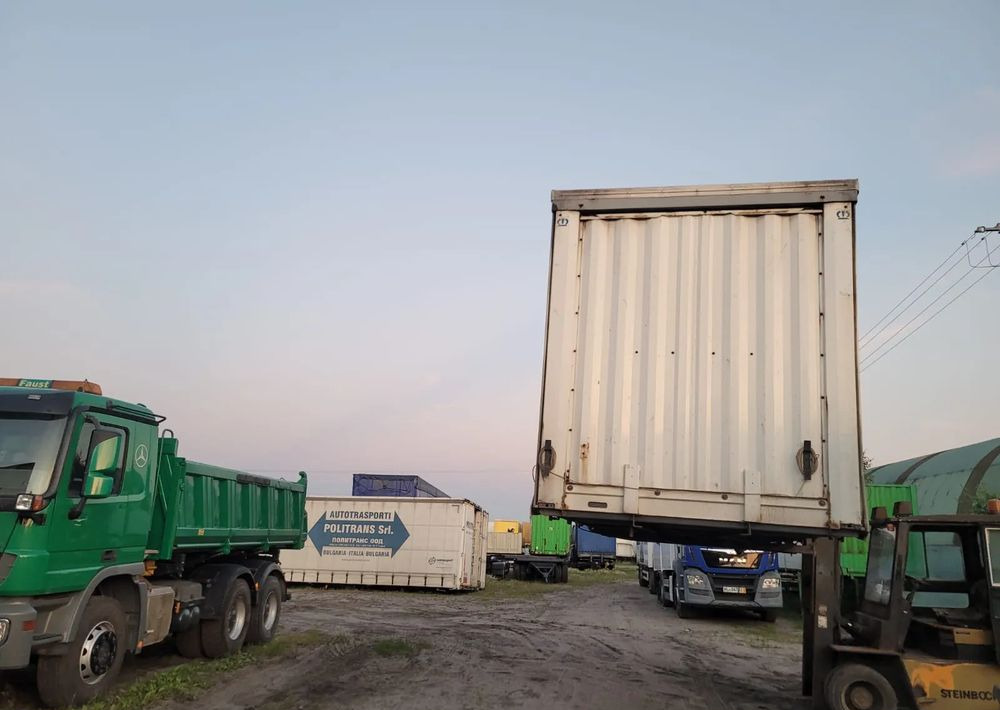 Krone Zabudowa Firanka - حاوية قابلة للتبديل ستارة جانبية: صورة 4 Krone Zabudowa Firanka - حاوية قابلة للتبديل ستارة جانبية: صورة 4