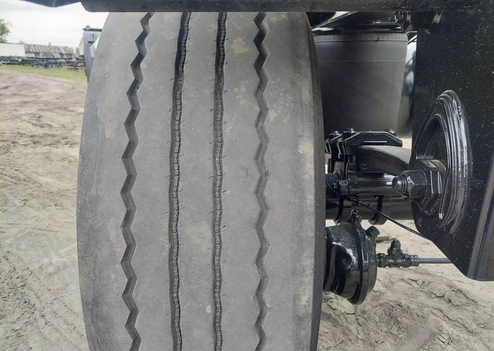 مقطورة نقل الحاويات Krone: صورة 7 مقطورة نقل الحاويات Krone: صورة 7