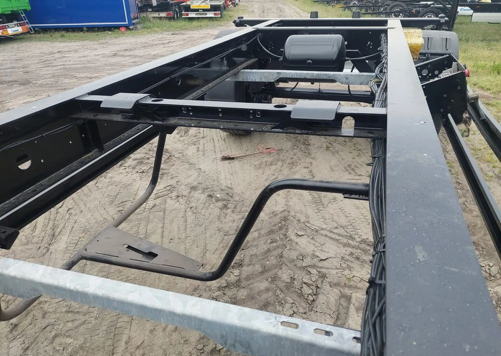 مقطورة نقل الحاويات Krone: صورة 13 مقطورة نقل الحاويات Krone: صورة 13