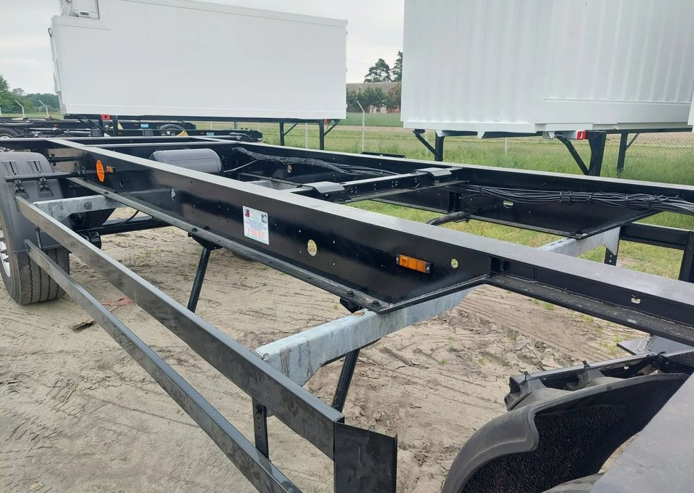 مقطورة نقل الحاويات Krone: صورة 6 مقطورة نقل الحاويات Krone: صورة 6