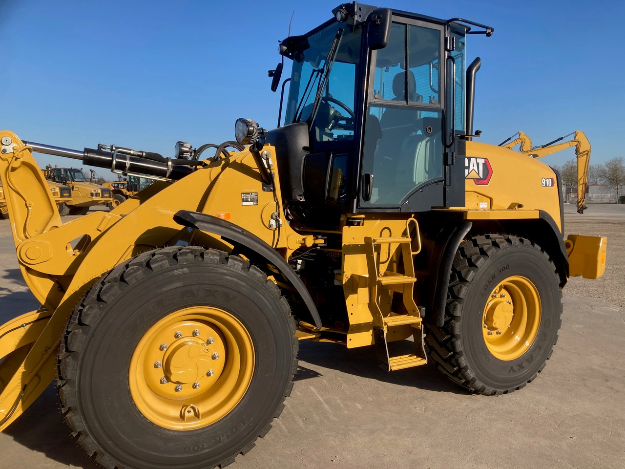CATERPILLAR 910 - اللودر بعجل: صورة 2 CATERPILLAR 910 - اللودر بعجل: صورة 2