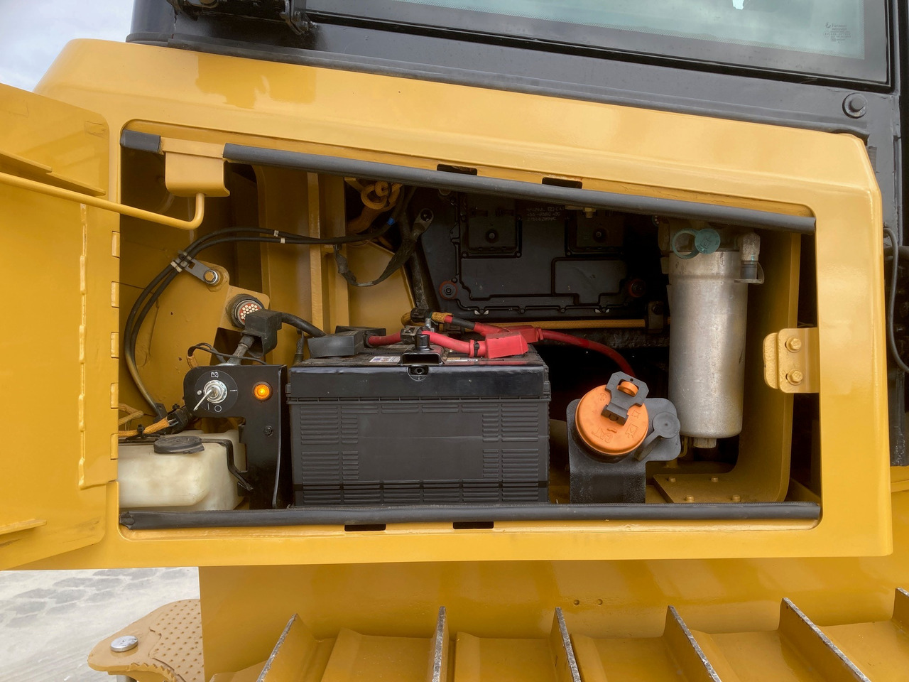 جرافة CATERPILLAR D6K2 LGP: صورة 10 جرافة CATERPILLAR D6K2 LGP: صورة 10