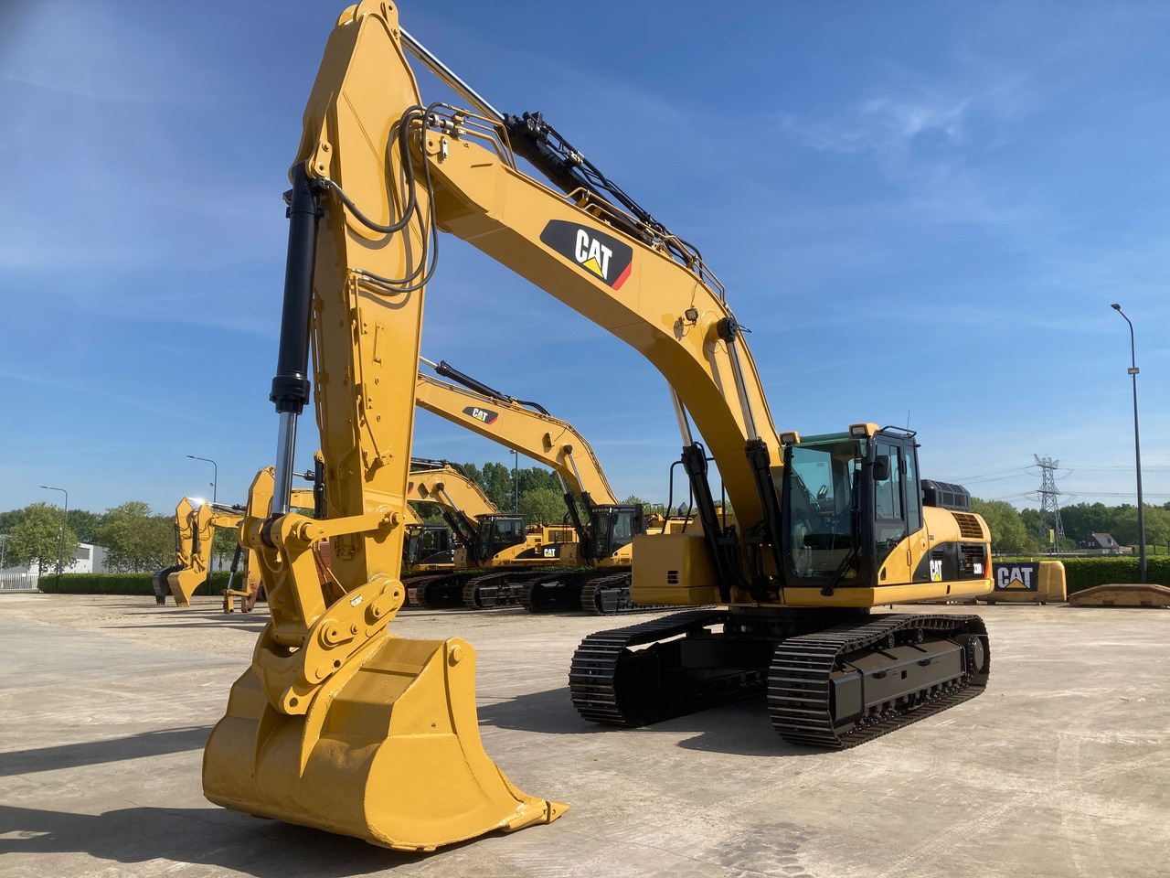 Caterpillar 330DL - حفار زحاف: صورة 3 Caterpillar 330DL - حفار زحاف: صورة 3