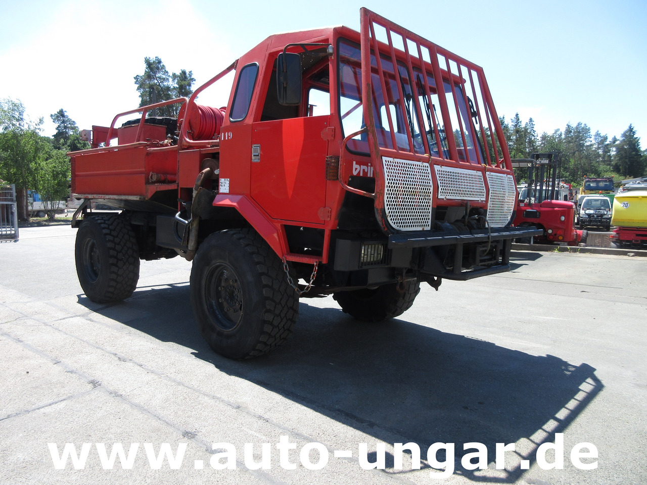BRIMONT PM ETR Feuerwehr 4x4x4 AHK verwindbarer Rahmen Off-Road Winde Kriechgang - سيارة إطفاء: صورة 1 BRIMONT PM ETR Feuerwehr 4x4x4 AHK verwindbarer Rahmen Off-Road Winde Kriechgang - سيارة إطفاء: صورة 1