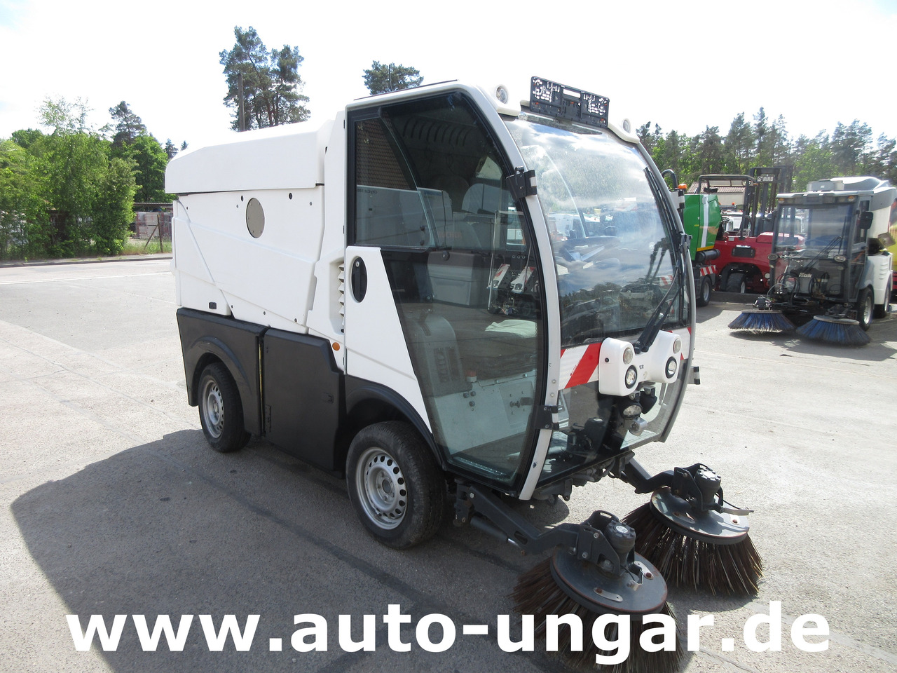 BUCHER CityCat CC1000 ERSATZTEILTRÄGER Kehrmaschine SPAREPARTS - سياره كنس شوارع: صورة 2 BUCHER CityCat CC1000 ERSATZTEILTRÄGER Kehrmaschine SPAREPARTS - سياره كنس شوارع: صورة 2