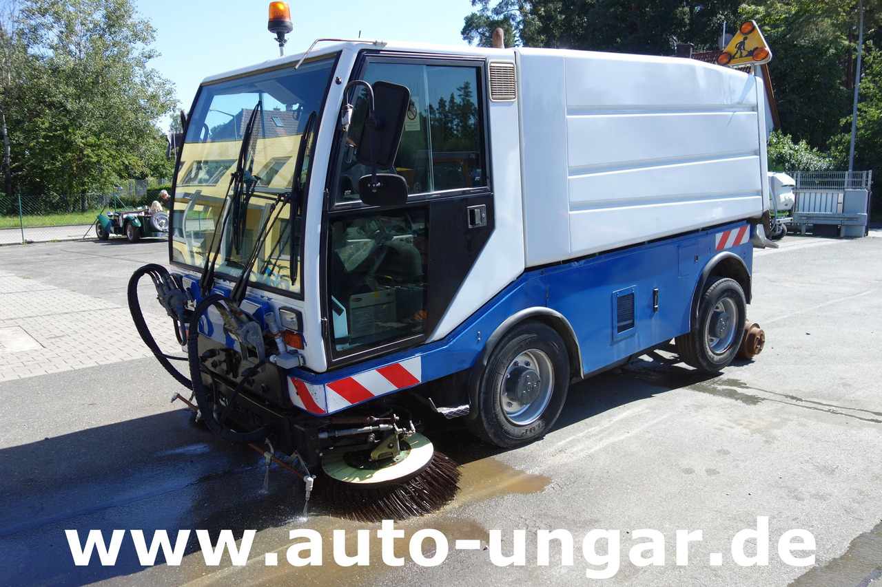 BUCHER CityCat CC5000 Schienenreiniger Kehrmaschine RailRoad Zweiweg - سياره كنس شوارع: صورة 3 BUCHER CityCat CC5000 Schienenreiniger Kehrmaschine RailRoad Zweiweg - سياره كنس شوارع: صورة 3
