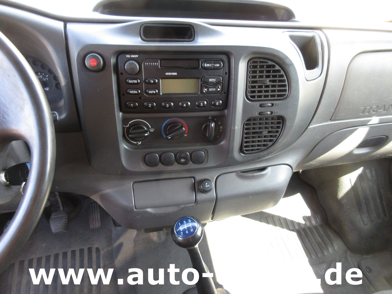 شاحنة ستارة جانبية Ford Transit 90T350 Tourneo 3.500kg Pritsche & Plane Dautel LBW AHK: صورة 18 شاحنة ستارة جانبية Ford Transit 90T350 Tourneo 3.500kg Pritsche & Plane Dautel LBW AHK: صورة 18