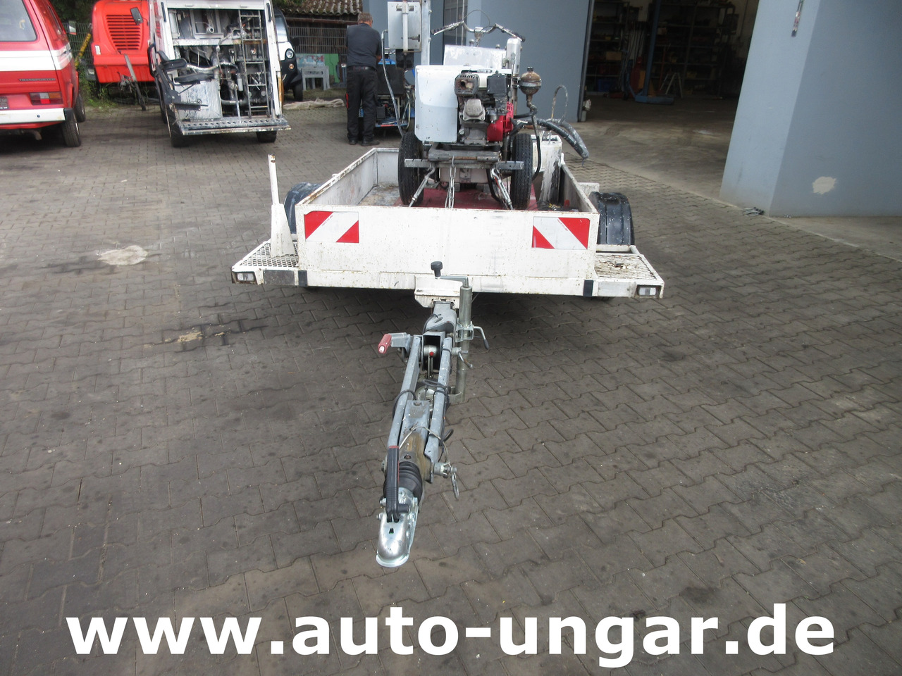 Graco Zebra 5 Airless Traceuse Markiermaschine Roadmarking Machine mit Trailer Hofmann - آلة أسفلت: صورة 2 Graco Zebra 5 Airless Traceuse Markiermaschine Roadmarking Machine mit Trailer Hofmann - آلة أسفلت: صورة 2