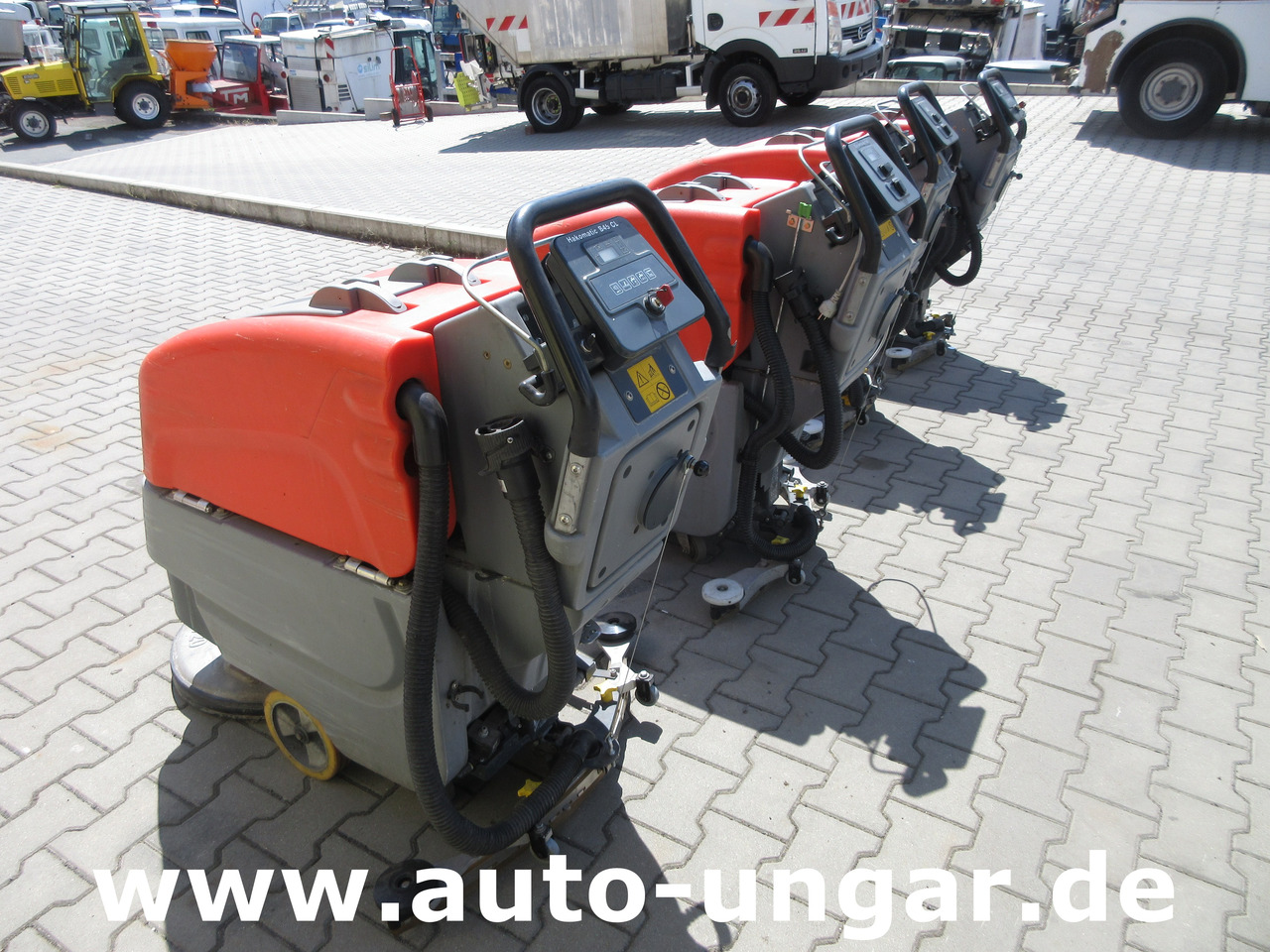 Hako B45 Scheuersaugmaschine B45CL eigener Antrieb Scrubber - ماكينة تنظيف: صورة 3 Hako B45 Scheuersaugmaschine B45CL eigener Antrieb Scrubber - ماكينة تنظيف: صورة 3