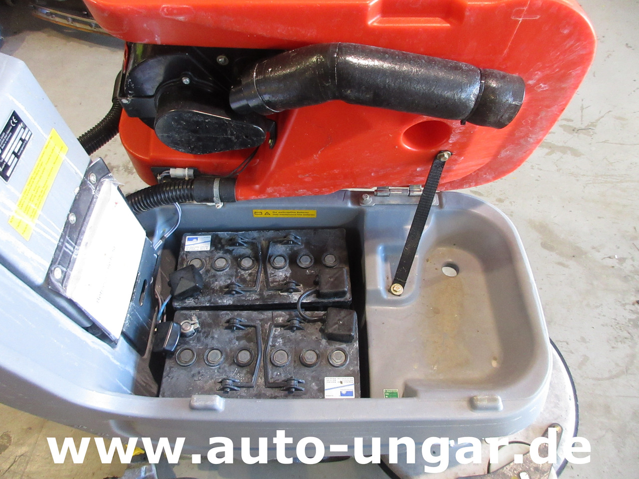 ماكينة فرك وتجفيف Hako B45 Scrubmaster Bj. 2017 Scheuersaugmaschine Hakomatic Bodenreiniger: صورة 8 ماكينة فرك وتجفيف Hako B45 Scrubmaster Bj. 2017 Scheuersaugmaschine Hakomatic Bodenreiniger: صورة 8