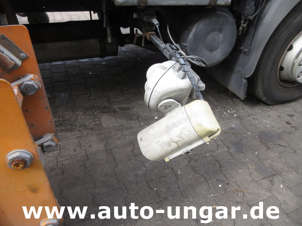 Hofmann H75 - 1000 Thermoplastic Roadmarking Machine Truck Mounted Hot Paint - آلة أسفلت: صورة 5 Hofmann H75 - 1000 Thermoplastic Roadmarking Machine Truck Mounted Hot Paint - آلة أسفلت: صورة 5