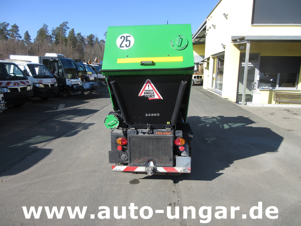 Holder X40 / X45 Baujahr 2017 Knicklenkung Kehraufbau 4x4 Kommunalhydraulik Frontheber - سياره كنس شوارع: صورة 4 Holder X40 / X45 Baujahr 2017 Knicklenkung Kehraufbau 4x4 Kommunalhydraulik Frontheber - سياره كنس شوارع: صورة 4
