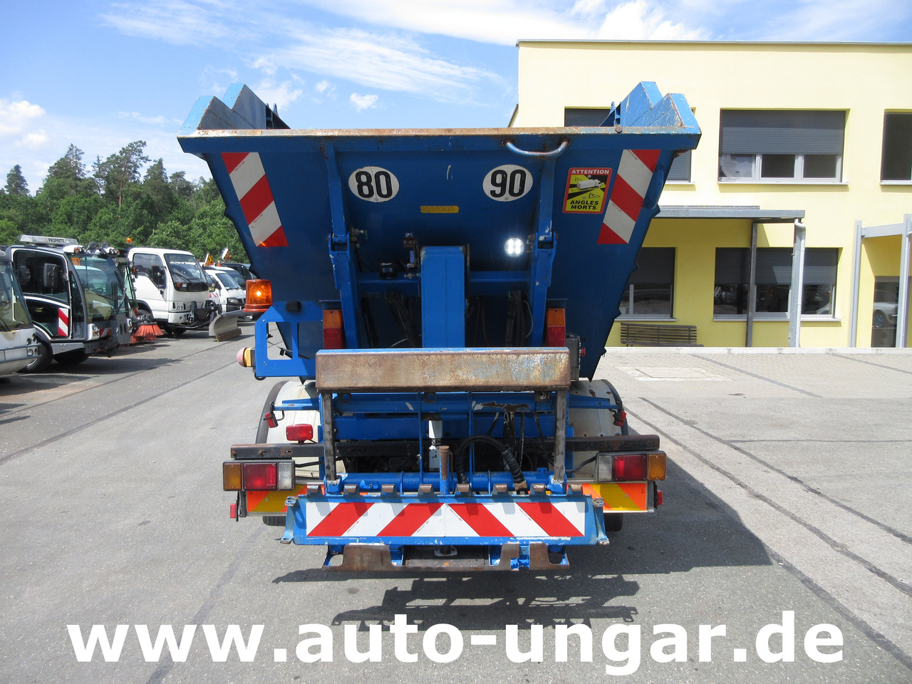 ISUZU NQR Smoother Q75 Y07 Müllwagen 8m³ TECNO 7.500kg Kipper Presse Lifter - شاحنة النفايات: صورة 5 ISUZU NQR Smoother Q75 Y07 Müllwagen 8m³ TECNO 7.500kg Kipper Presse Lifter - شاحنة النفايات: صورة 5