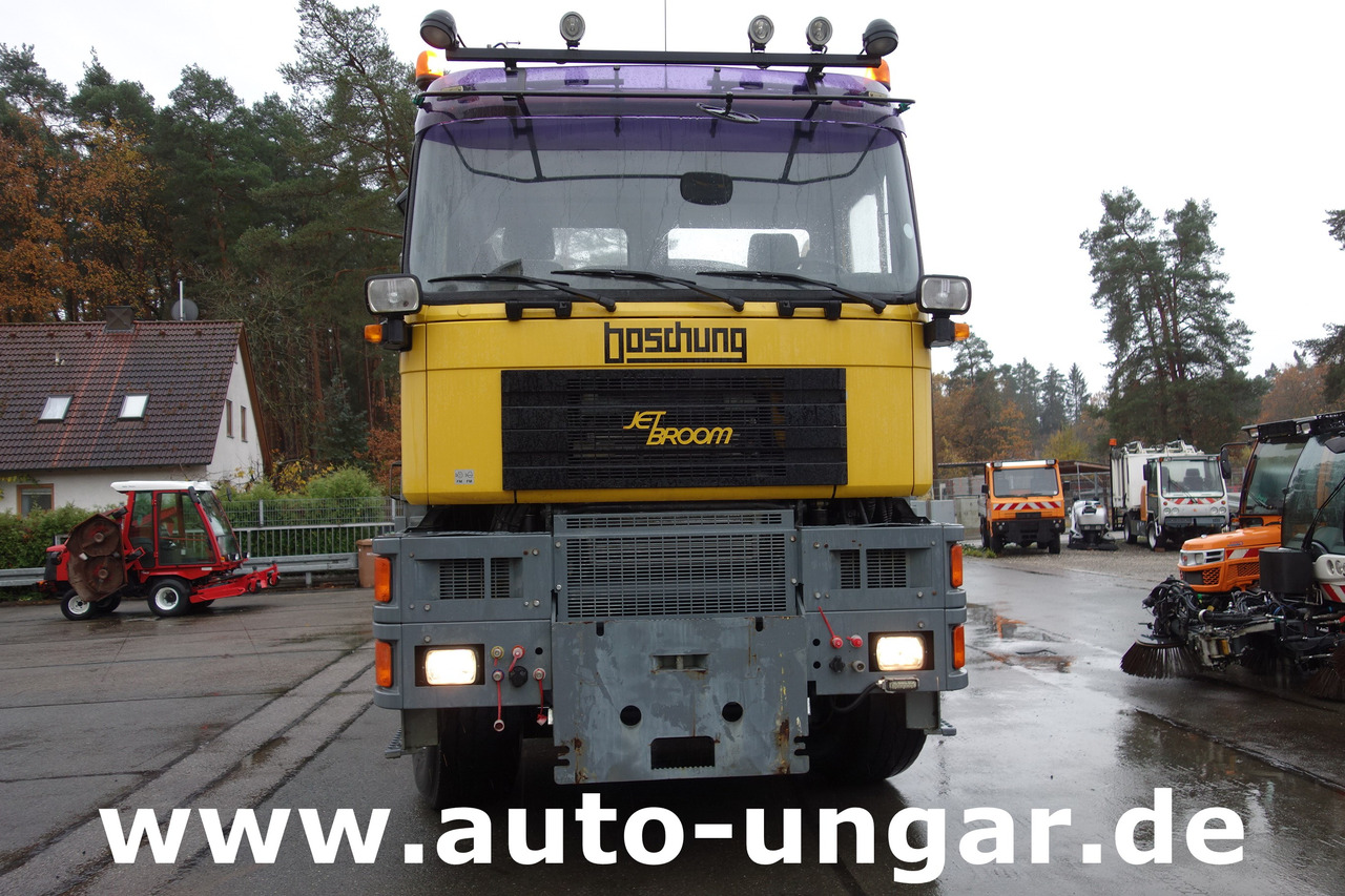 MAN Boschung BJB 8000 Speed Broom 4x4 Offroad Trial Flughafen - معدات الدعم الأرضي, معدات الدعم الأرضي: صورة 2 MAN Boschung BJB 8000 Speed Broom 4x4 Offroad Trial Flughafen - معدات الدعم الأرضي, معدات الدعم الأرضي: صورة 2