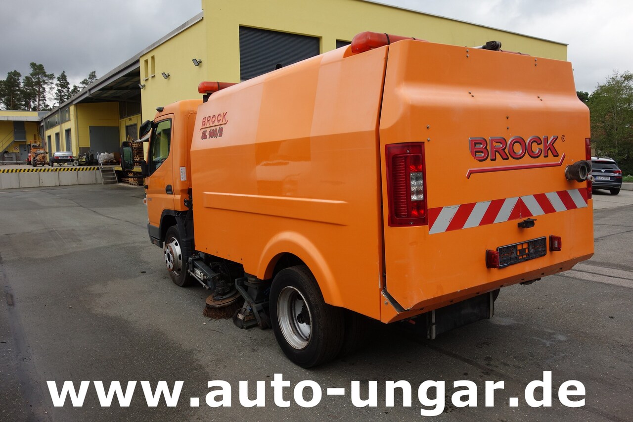Mitsubishi Fuso Canter 7C15 mit Brock SL 140/2 Kehrmaschine Euro 4 - سياره كنس شوارع: صورة 5 Mitsubishi Fuso Canter 7C15 mit Brock SL 140/2 Kehrmaschine Euro 4 - سياره كنس شوارع: صورة 5