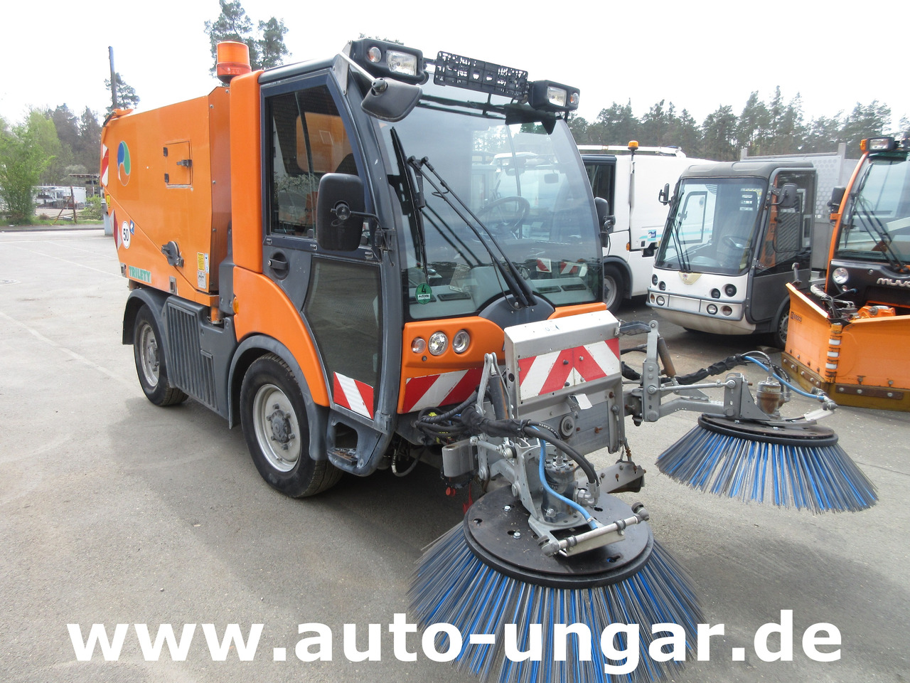Multicar Tremo X56 4x4 Euro 5 Bj. 2015 Trilety TXK Kehr-Aufbau Motorschaden - آلية المنفعة/ مركبة خاصة: صورة 1 Multicar Tremo X56 4x4 Euro 5 Bj. 2015 Trilety TXK Kehr-Aufbau Motorschaden - آلية المنفعة/ مركبة خاصة: صورة 1