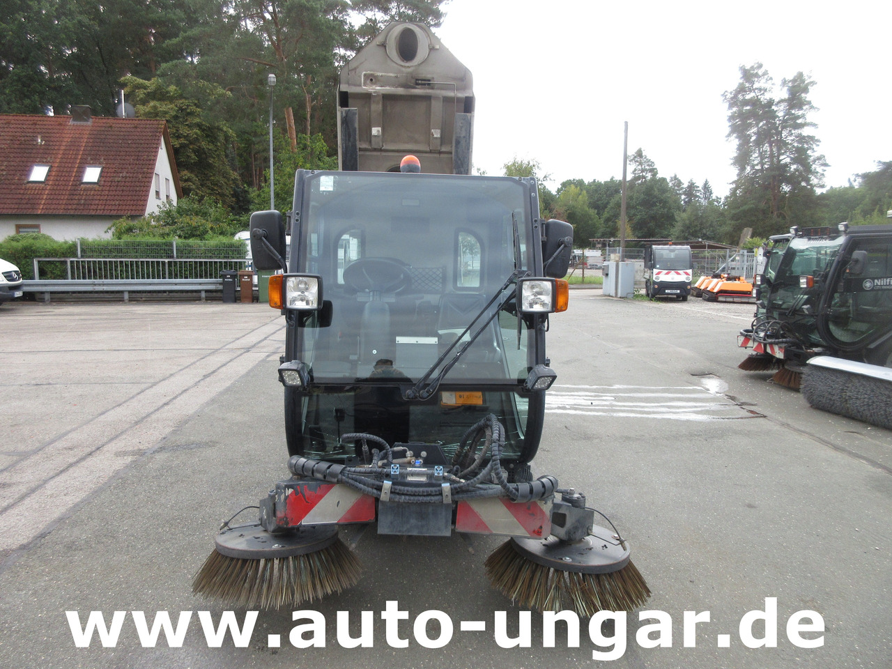 Nilfisk CR3500 CityRanger Schmidt Flexigo Multigo 4x4 Kehrmaschine Geräteträger - سياره كنس شوارع: صورة 2 Nilfisk CR3500 CityRanger Schmidt Flexigo Multigo 4x4 Kehrmaschine Geräteträger - سياره كنس شوارع: صورة 2