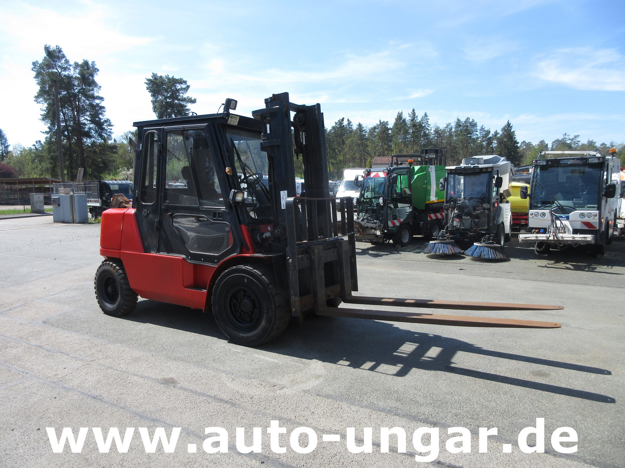 Nissan F04D 400 Diesel Gabelstapler 4.000kg Motorschaden Bj. 2002 - رافعة شوكية ديزل: صورة 1 Nissan F04D 400 Diesel Gabelstapler 4.000kg Motorschaden Bj. 2002 - رافعة شوكية ديزل: صورة 1
