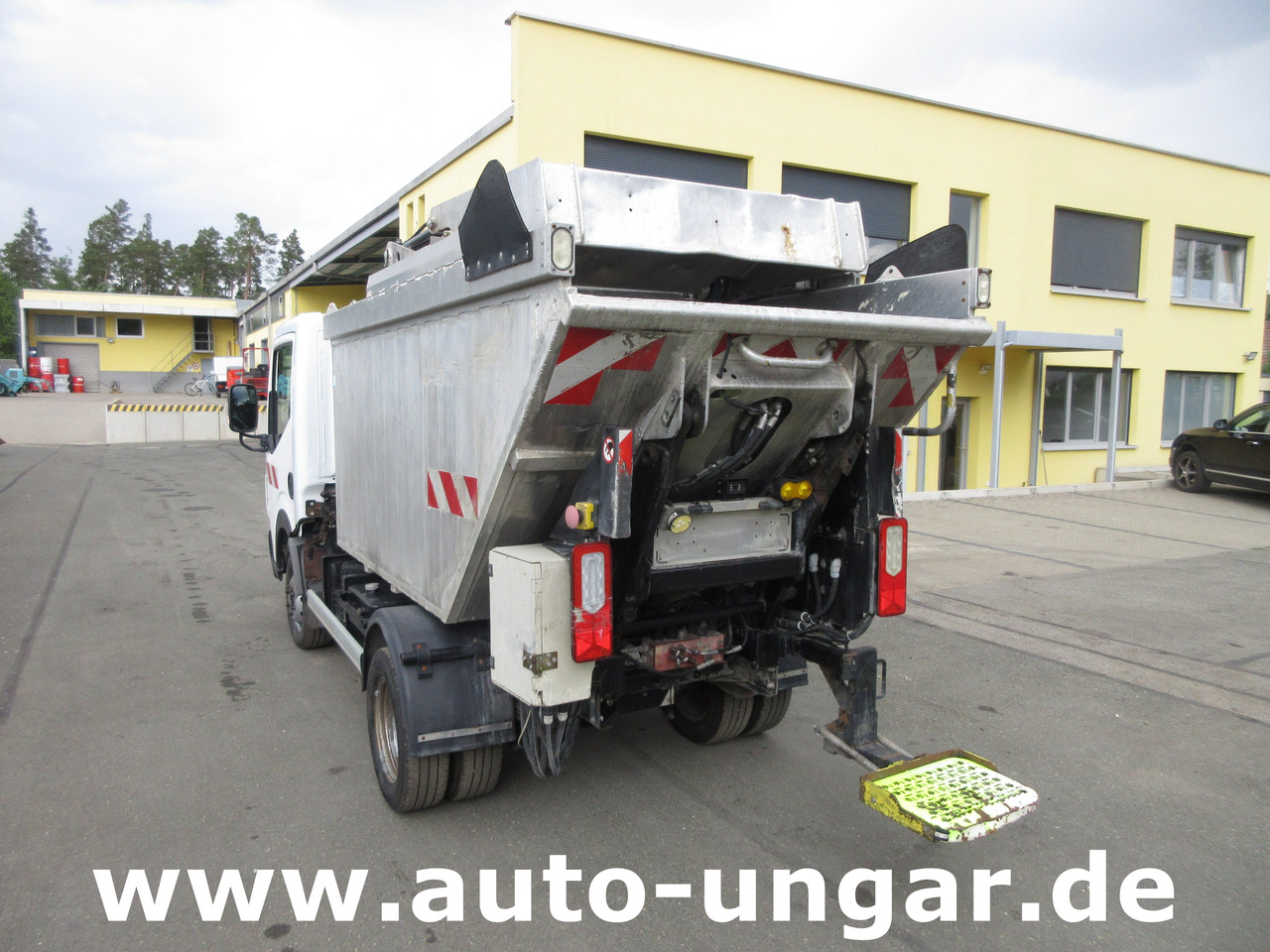 RENAULT Maxity 3.500kg Faun Provence Benne Müllwagen 5m³ Alumulde mit Presse - شاحنة النفايات: صورة 4 RENAULT Maxity 3.500kg Faun Provence Benne Müllwagen 5m³ Alumulde mit Presse - شاحنة النفايات: صورة 4
