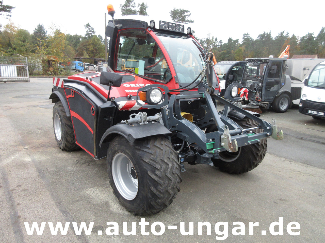 Sauerburger Grip 4 - 75 Standard Hangschlepper Bergtraktot Aebi TT Reform Metrac - جزازة رافعة: صورة 1 Sauerburger Grip 4 - 75 Standard Hangschlepper Bergtraktot Aebi TT Reform Metrac - جزازة رافعة: صورة 1
