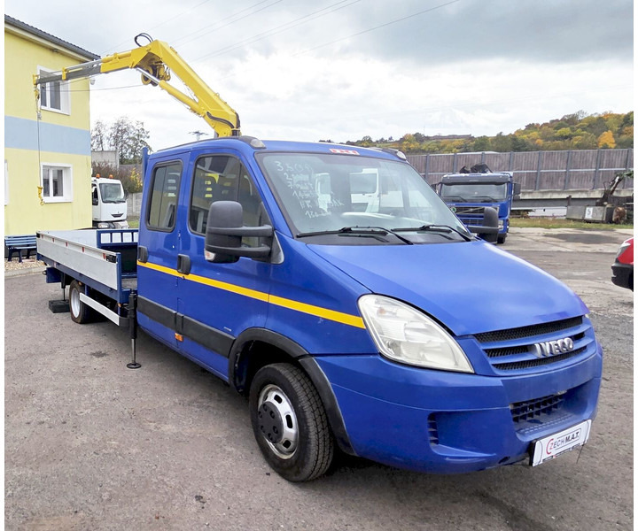 Iveco 50C18 Daily 3.D 16V +Effer - شاحنة مفتوحة, الشاحنات الصغيرة كابينة مزدوجة: صورة 2 Iveco 50C18 Daily 3.D 16V +Effer - شاحنة مفتوحة, الشاحنات الصغيرة كابينة مزدوجة: صورة 2