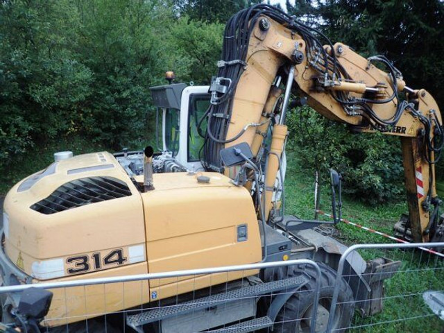 Liebherr A 314 - حفارة دولاب: صورة 4 Liebherr A 314 - حفارة دولاب: صورة 4