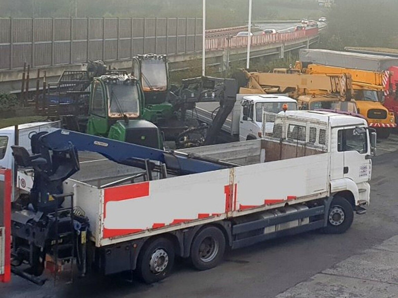 MAN 6x2 EUR4 TGA 26.430 BL crane REMOTE - شاحنات مسطحة, شاحنة كرين: صورة 1 MAN 6x2 EUR4 TGA 26.430 BL crane REMOTE - شاحنات مسطحة, شاحنة كرين: صورة 1