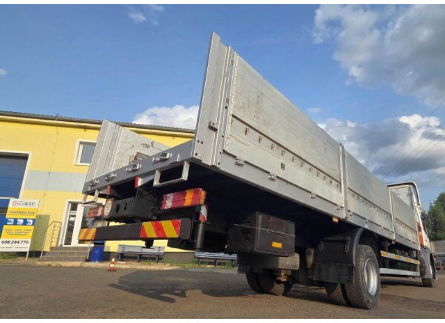 Mercedes-Benz Axor 1824 - شاحنات مسطحة, شاحنة كرين: صورة 4 Mercedes-Benz Axor 1824 - شاحنات مسطحة, شاحنة كرين: صورة 4