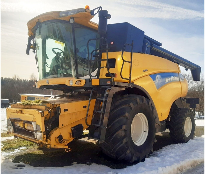 New Holland CR 980 (351) +BISO: VX 750 Crop Ranger +CX100 - حصادة موحَّدة: صورة 2 New Holland CR 980 (351) +BISO: VX 750 Crop Ranger +CX100 - حصادة موحَّدة: صورة 2