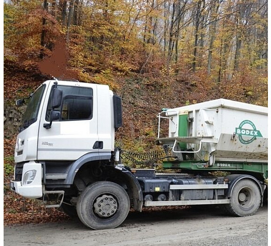 Tatra 4x4 hydr. T158 Phoenix (8P6R23) / DAF - وحدة جر: صورة 1 Tatra 4x4 hydr. T158 Phoenix (8P6R23) / DAF - وحدة جر: صورة 1