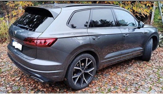 Volkswagen Touareg 3.0 TDi R-line 4-motion - سيارة دفع رباعي: صورة 2 Volkswagen Touareg 3.0 TDi R-line 4-motion - سيارة دفع رباعي: صورة 2