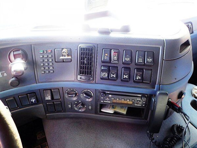 شاحنة قلاب Volvo 6x6 FM12.440 (34t): صورة 20