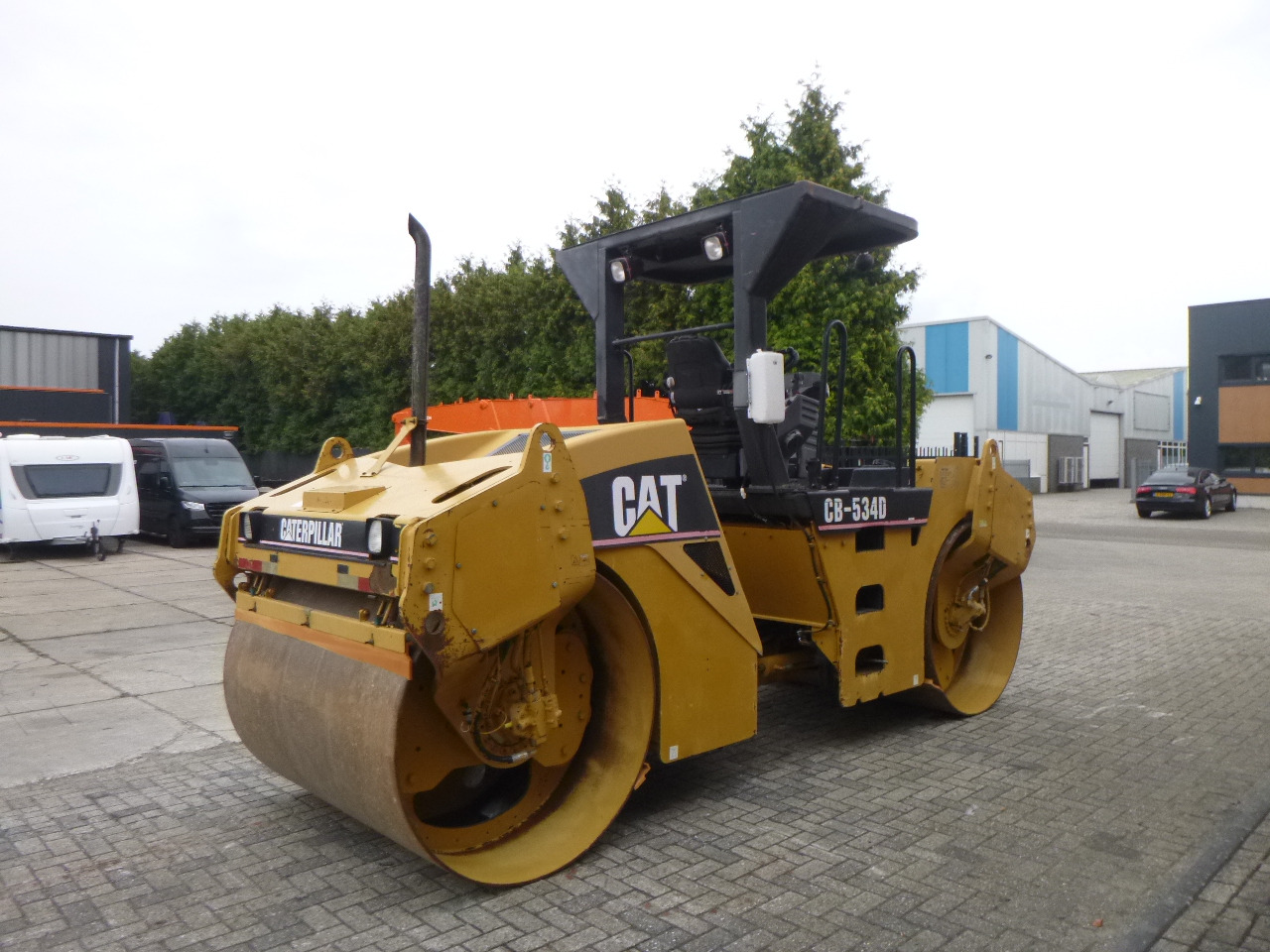 CATERPILLAR CB-534D - مدحلة اسفلت: صورة 5 CATERPILLAR CB-534D - مدحلة اسفلت: صورة 5