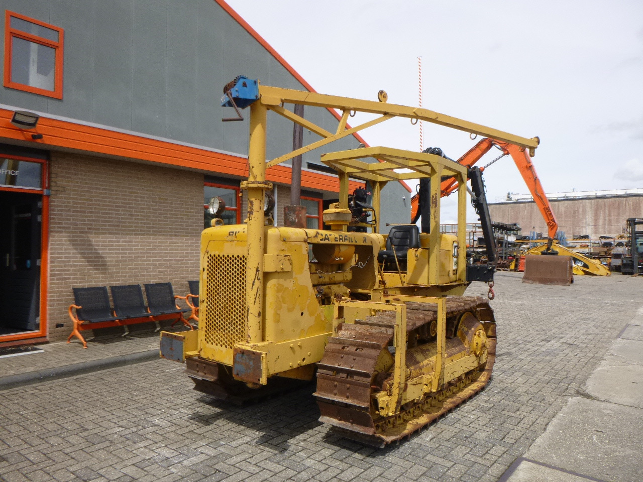 CATERPILLAR D4D - ماكينة وضع الأنابيب: صورة 4 CATERPILLAR D4D - ماكينة وضع الأنابيب: صورة 4