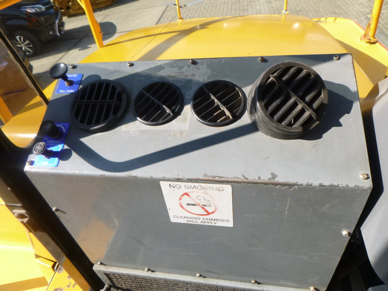 مدحلة هوائية DYNAPAC CP215(HITACHI): صورة 20 مدحلة هوائية DYNAPAC CP215(HITACHI): صورة 20